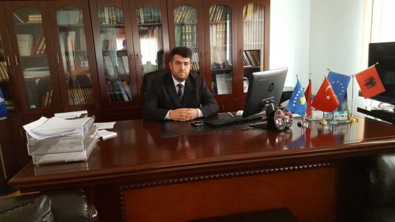 Kryetari  Naim Aliu uron për festën e Bajramit