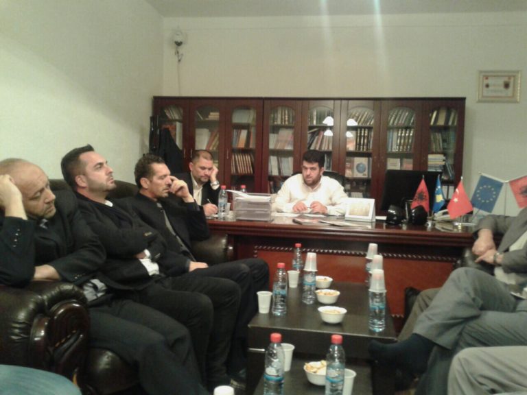 Kryetari Naim Aliu u takua me imamet e komunes se Gjilanit