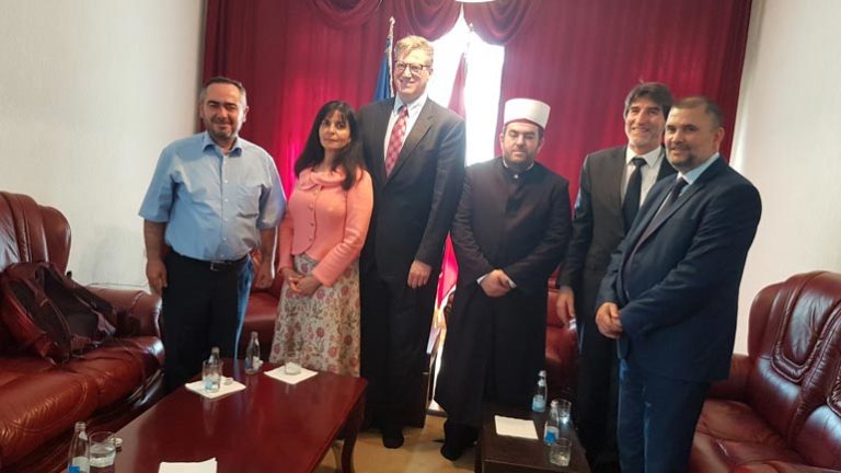 Douglas M. Padgetf nga Departamenti i shtetit të SHBA-së, vizitoi KBI-në në Gjilan