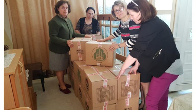 Këshilli i Bashkësisë Islame (KBI), në Gjilan ka ndihmuar Qendrën për Mbrojtjen e Grave dhe Fëmijëve “Liria”, me 20 pako ushqimore