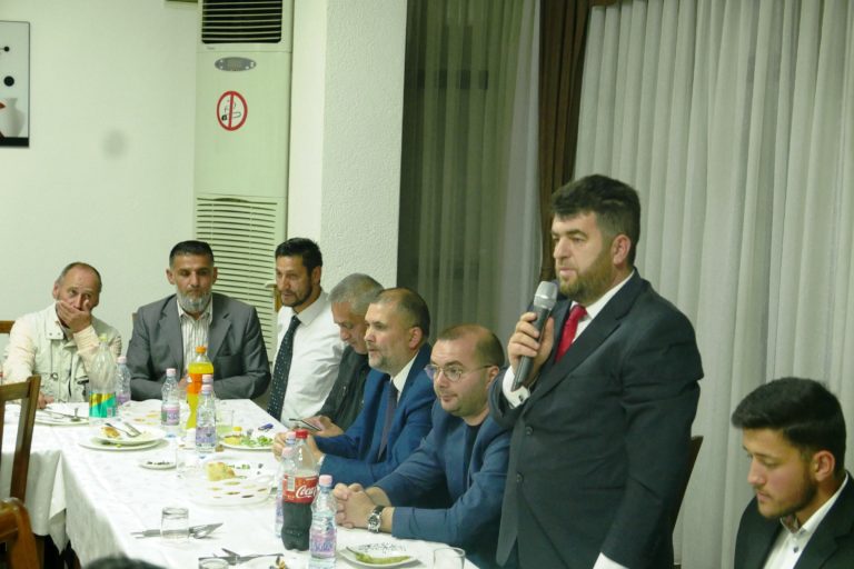 Këshilli i Bashkësisë Islame  i Gjilanit shtroi iftar për  komunitetin rom