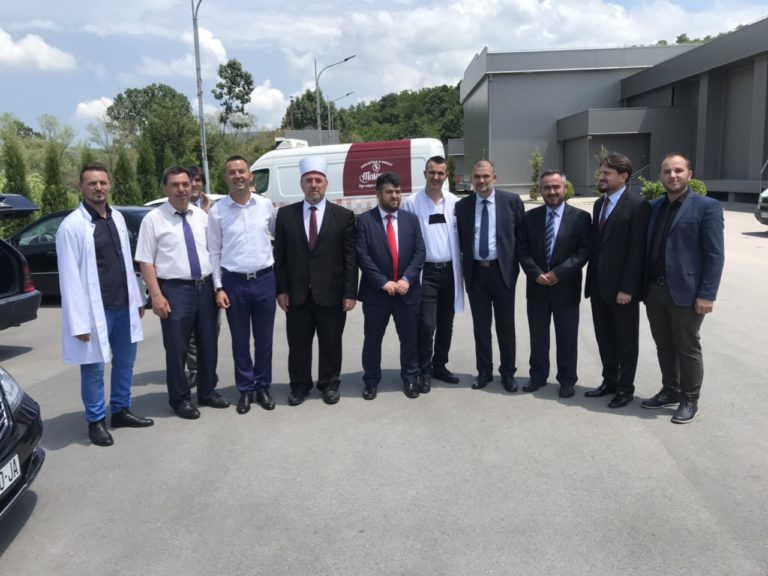 Myftiu i Kosovës Naim ef Tërnava me afaristët gjilanas: Ju mund ta ndalni migrimin e të rinjëve nga Kosova