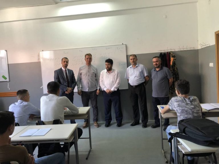 Kryetari i Këshillit të Bashkësisë Islame në Gjilan uroi nxënësit  e medresesë për fillimin e vitit të ri shkollor